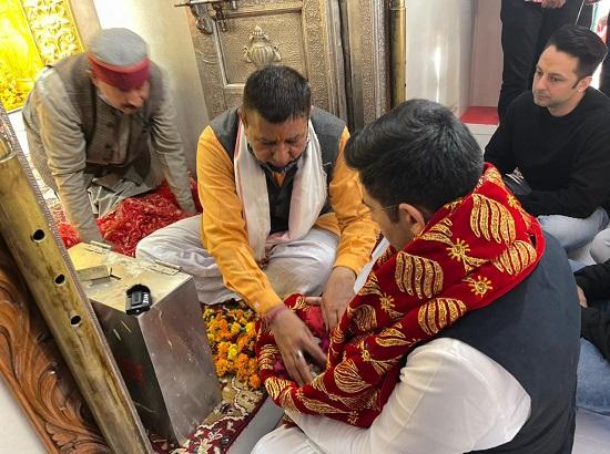 Prayed for Punjab's peace and brotherhood at Mata Mansa Devi temple: Raghav Chadha 