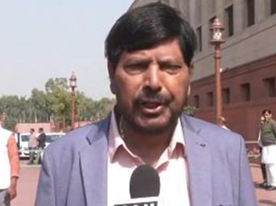 Delhi poll results huge shock to Kejriwal, Punjab will slip away from AAP soon: Ramdas Athawale