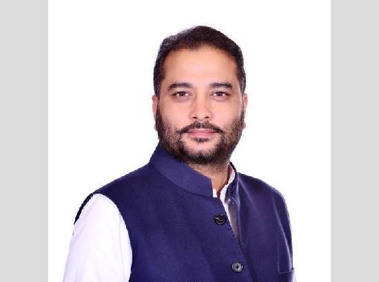 MLA Raminder Awla contributes two years salary for Chief Minister Relief Fund