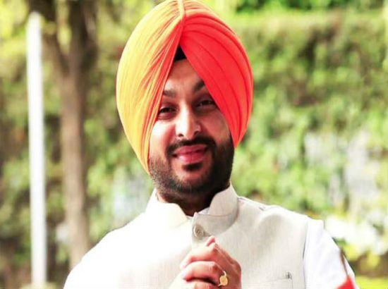 Ravneet Singh Bittu questions credibility of Hardeep Puri over his remarks on Punjab’s vaccination programme
