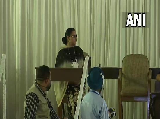 Razia Sultana, Vijay Inder Singla, Bharat Bhushan Ashu take oath as ministers in Channi-le
