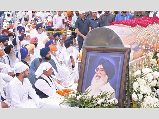 Thousands from all walks of life bid final adieu to Parkash Singh Badal: View Pics 
