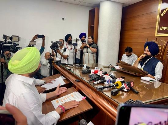 Breaking: SC Commission pronounces religious punishment for Ravneet Bittu after he confessed his mistake 