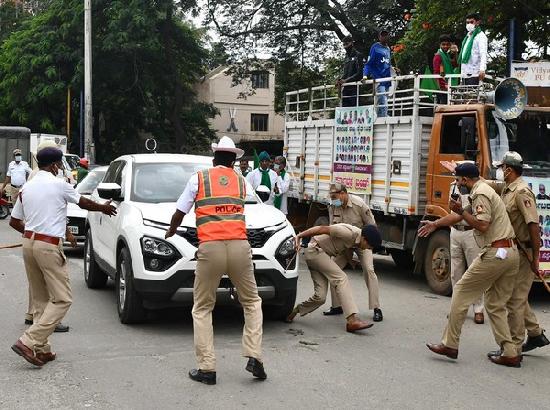 Bharat Bandh: Protestor runs SUV over cop's foot, detained