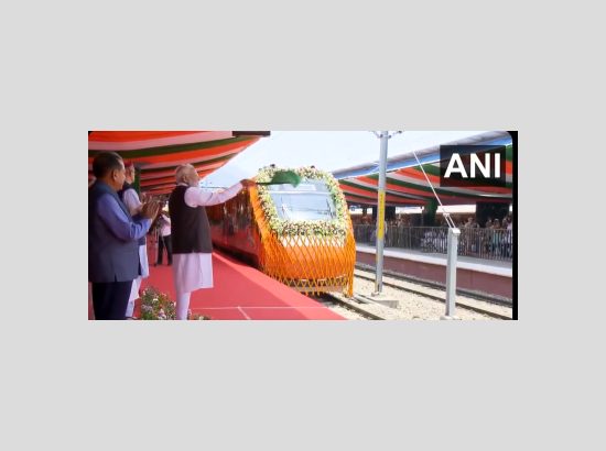 #WATCH | Katra, J&K: Prime Minister Narendra Modi flags off Vande Bharat Express, connecting Katra and Srinagar, from Katra Railway Station. 
