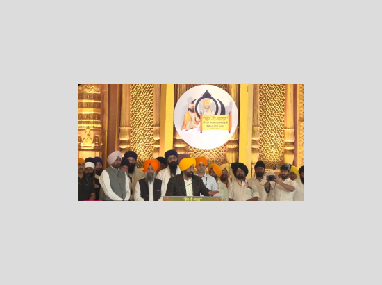 Bhagwant Mann pays obeisance at Takht Sri Hazur Sahib 