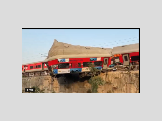 Uttarakhand: 3 coaches of Ujjain Express derail near Yog Nagari station in Rishikesh; Inquiry ordered
