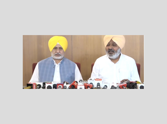 Watch live FM Harpal Cheema and AAP leader Baltej Pannu addressing PC at Chandigarh