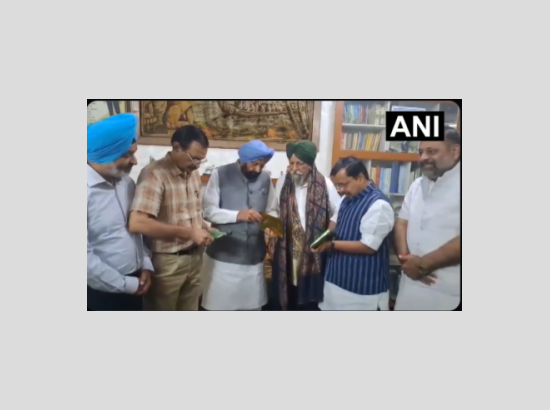 WATCH | Punjab | BJP National President Nitin Nabin meets Padma Bhushan awardee, Indian agricultural economist Dr. Sardara Singh Johl in Ludhiana
