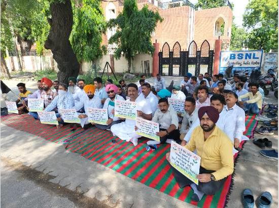 Lakhimpur Kheri Incident: Congress workers hold ‘silent protest’, demand resignation of Ajay Mishra