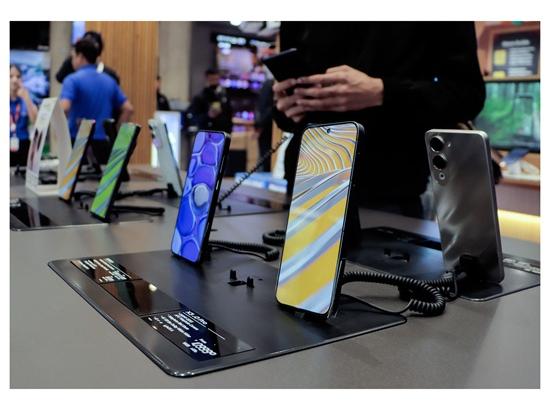 India replaces China in US smartphone supply chain, captures 40% share: Report