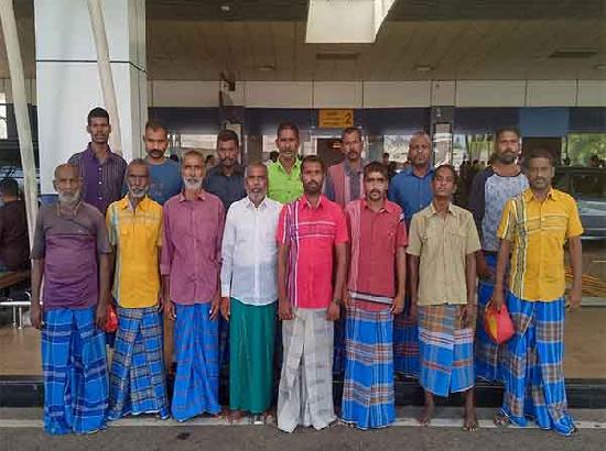 15 Indian fishermen arrested by Sri Lanka return to India