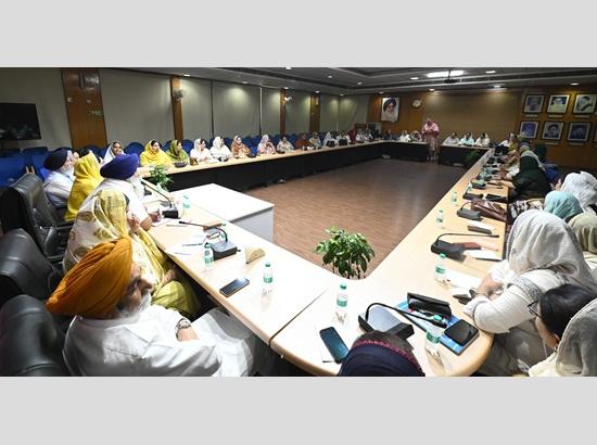 Sukhbir Badal asks Istri Akali Dal to strengthen SAD at booth level