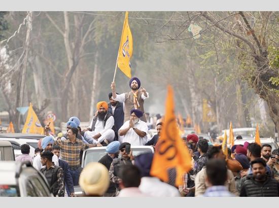 Sukhbir Badal sounds SAD bugle for 2027 by launching Punjab Bachao, Sukhbir  Badal Liyao campaign from Qadian; Watch Video 