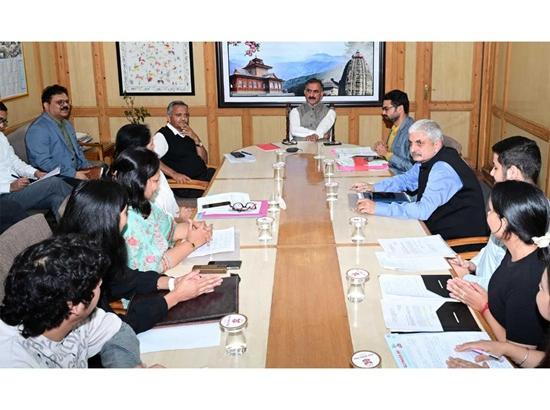 Himachal CM directs one-year internship for foreign MBBS graduates