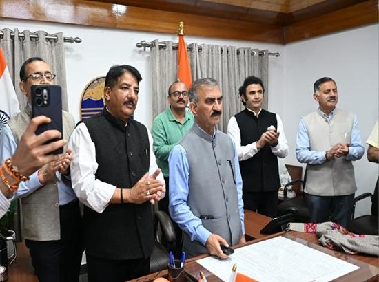 Himachal CM Sukhu lays foundation stone for renovation of Sahakar Sadan in Shimla