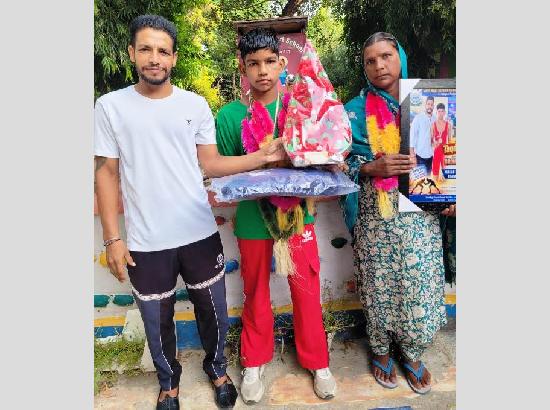 Taqdeer Singh wins Bronze Medal at State-Level Wrestling Championship