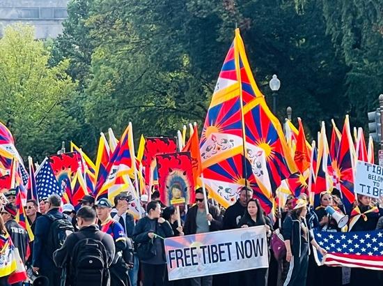 “We want China out of Tibet”: Tibetans, Uyghurs hold anti-China protests in Washington over Xi’s US visit