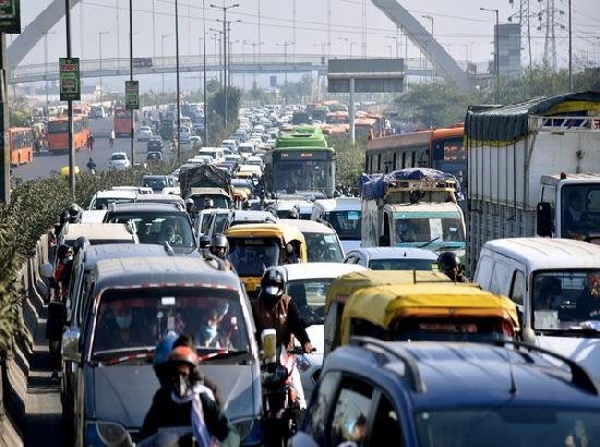 Traffic diverted in many parts of Delhi due to farmers' protest