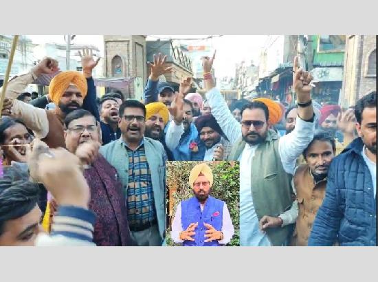 BJP's hishtoric win in Delhi sparks celebrations in Ferozepur over ladoos distribution