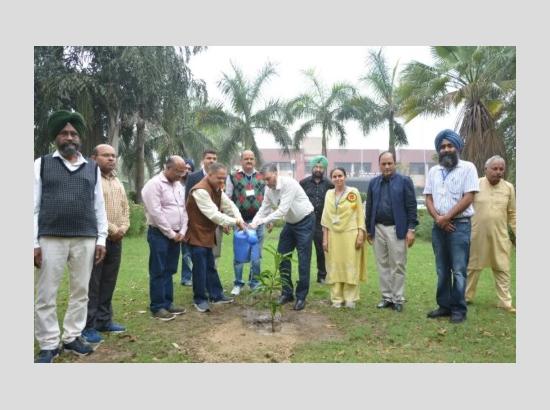 SBSSU organises Workshop-cum-Exhibition on AI for environmental sustainability