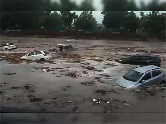 Flash floods in Haridwar, vehicles washed away in river Ganga, watch video