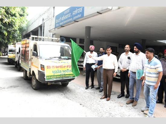 Jalandhar DC flags off publicity vans to sensitize farmers of harmful effects of stubble burning