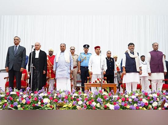 Justice Vibhu Bakhru takes oath as Karnataka High Court Chief Justice