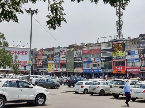 Mohali shops opens on odd/even pattern; markets witness rush