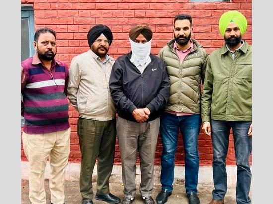 Vigilance Bureau arrests Home Guard volunteer for demanding bribe on behalf of Police officials