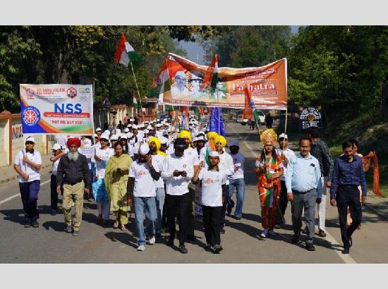 Nehru Yuva Kendra & NSS holds ‘Mera Yuva Bharat Padayatra’ to honour martyrs