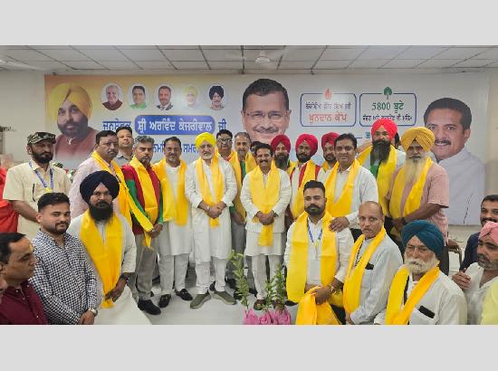180 Units of Blood Donated and 5,800 Saplings Distributed on Jan Seva Diwas on occasion on Kejriwal’s birthday: Tejinder Mehta