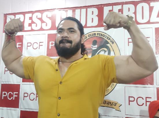 World famous wrestler Mahabali Shera gets warm welcome on reaching Ferozepur
