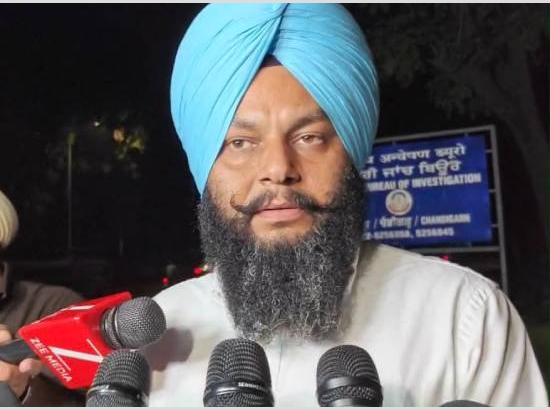 Breaking: CBI questions AAP leader Bir Devinder Singh for 10 hours in alleged corruption case; Watch Video