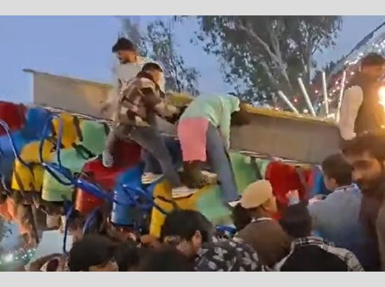 One Dead, Nine Injured in Jhoola Accident at Surajkund Mela, Faridabad
