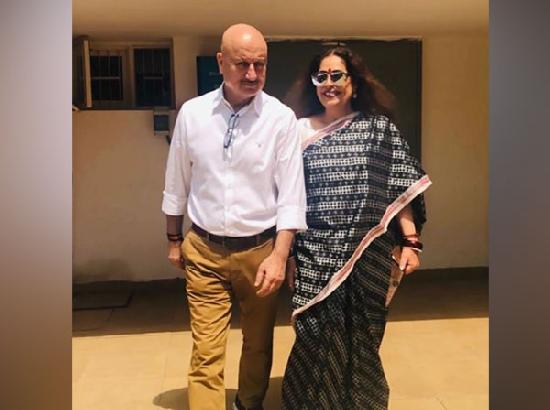 'She is absolutely fine': Anupam Kher refutes rumours about wife Kirron's health


