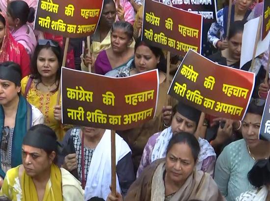 BJP holds protest against Opposition after Women's reservation bill collapse