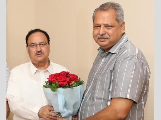 Chandigarh BJP President Jatinder Malhotra welcomes Union Health Minister JP Nadda