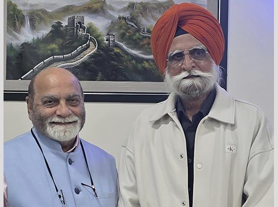 Mera Khazana …Remembering Underground Days: Wearing a Turban And Chadra; Cycling rides.. by Baljit Balli