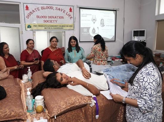 PG Government College for Girls, Chandigarh, donates 70 units of blood to PGIMER