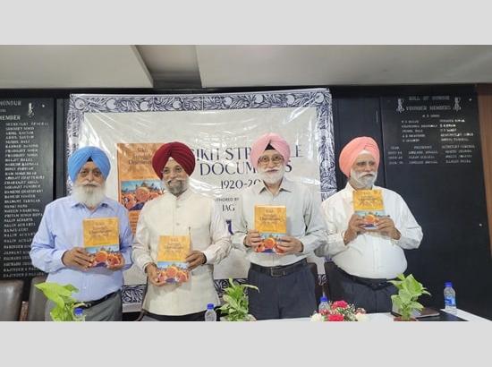 Jagtar Singh’s new book ‘Sikh Struggle Documents 1920–2022’ released at Chandigarh Press Club; View Pics + Watch Video