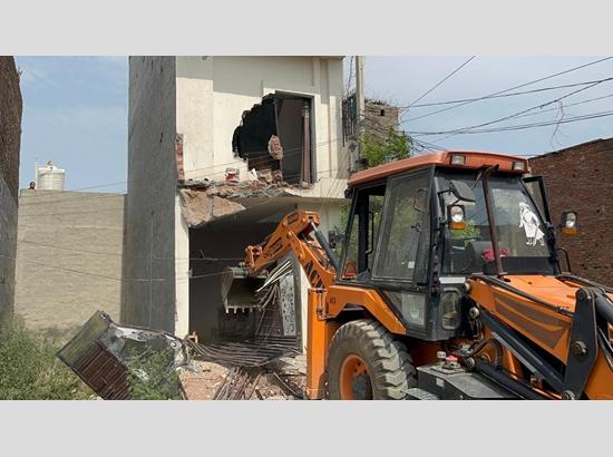 Homes of two drug smugglers razed in Ludhiana under anti-narcotics drive