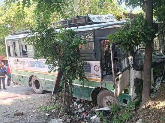 Himachal Breaking: 12 injured as HRTC bus crashes after brake failure