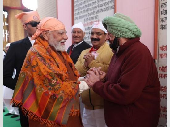 Captain Amarinder Singh Meets PM Modi ; Thanks Him for Key Decision (Watch Video ) 

