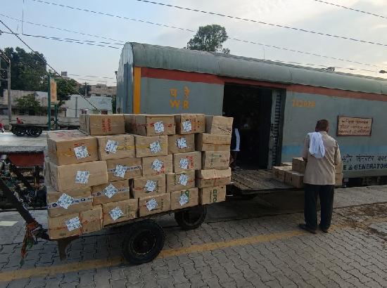 Kashmir’s premium Cherries rMumbai, Vadodara and Surat at Rail Speed; Railway plays key role