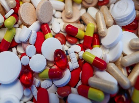 Centre caps trade margins on non-scheduled cancer drugs at 30 %, projects Rs 2,500 crore annual savings