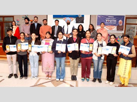 DSCW hosts debate on poignant theme 