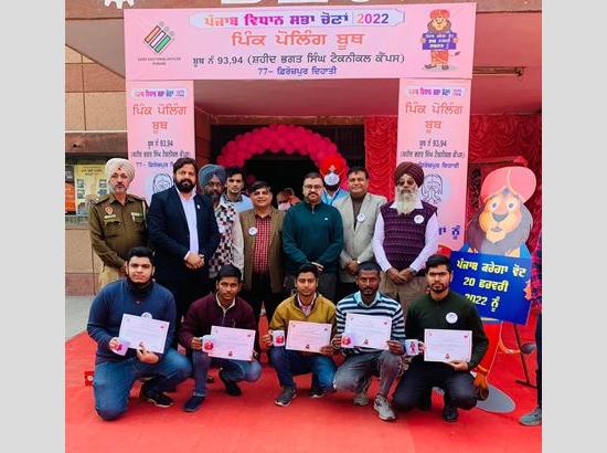 Ferozepur:  Model, Pink and PwD Booths volunteers honoured