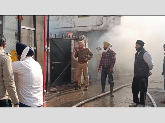 Massive fire guts bakery godown in Mohali; Loss estimated at 2.5 crore