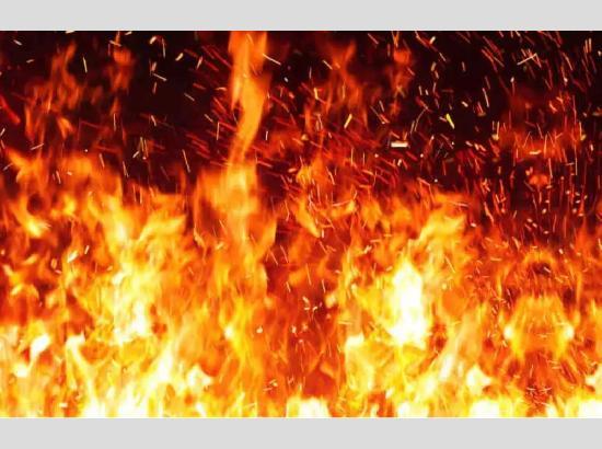 Himachal: 25 Jhuggis gutted in massive fire in Una, several migrant families left homeless
